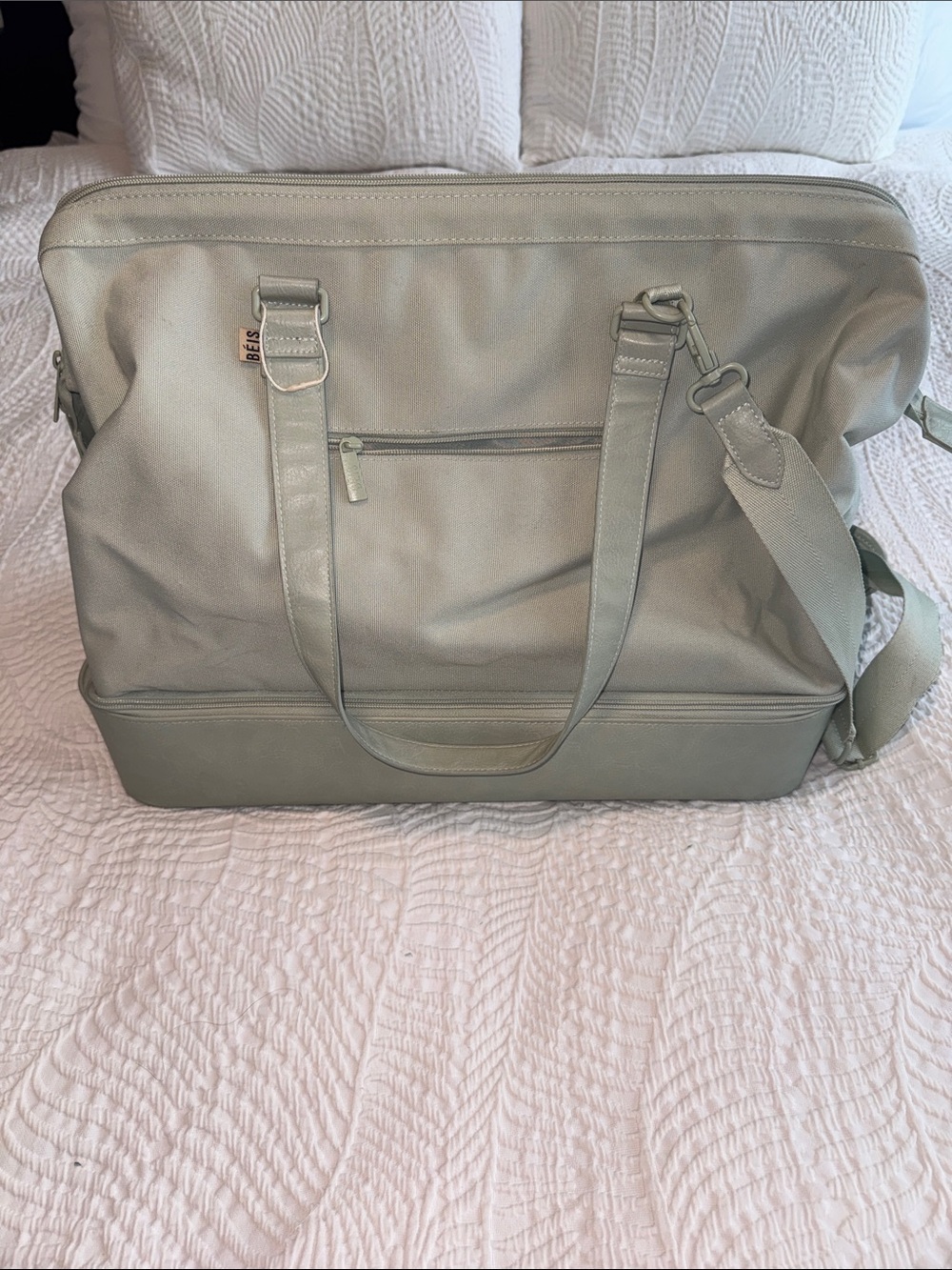 BEIS Weekender Duffel in Matcha Green